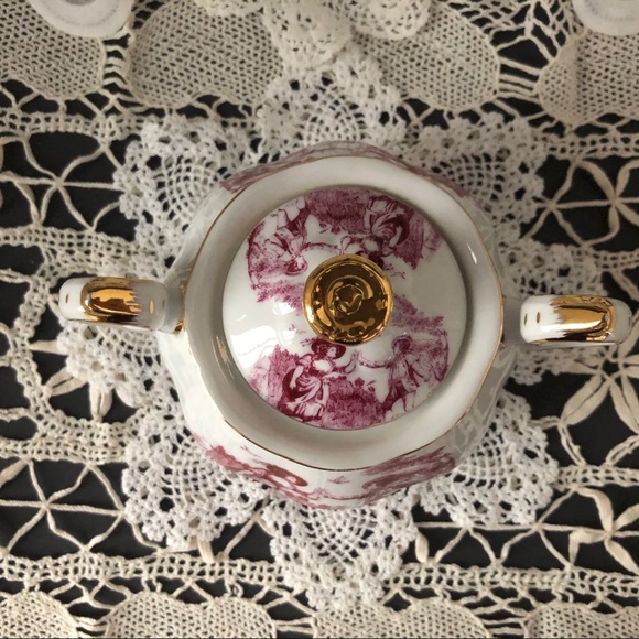 Fielder Keepsakes Pink Toile Creamer and Sugar - Picture 5 of 14